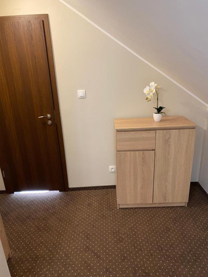Gracja Bed & Breakfast วอร์ซอ ภายนอก รูปภาพ